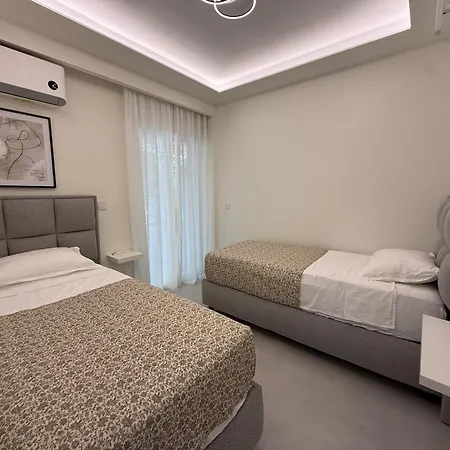 Sea Breeze Sunset Апартаменты *